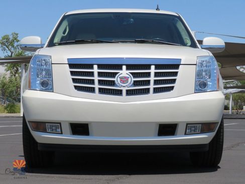 Used 2008 Cadillac Escalade AWD image 30