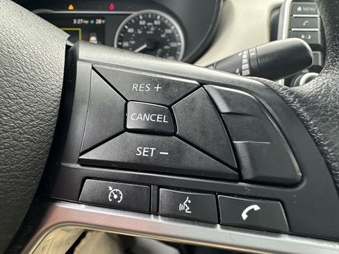 Used 2020 Nissan Versa SV image 12