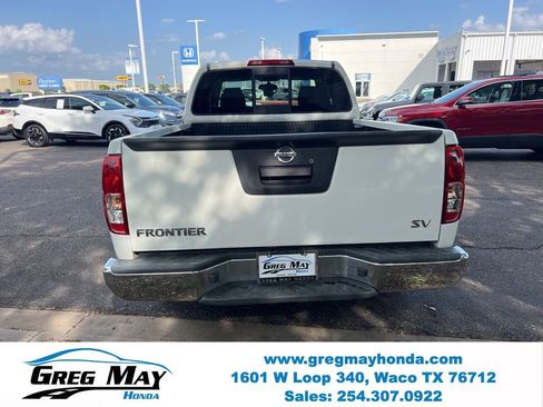 Used 2019 Nissan Frontier SV RWD image 4