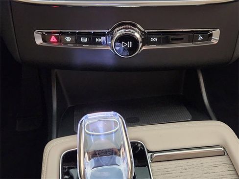 New 2026 Volvo XC90 T8 Ultra w/ Protection Package Premier image 19
