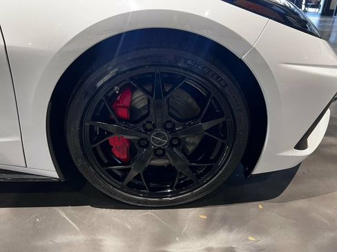 Used 2021 Chevrolet Corvette Stingray Premium Conv w/ Z51 Performance Package RWD image 28