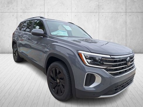 New 2026 Volkswagen Atlas SE image 7