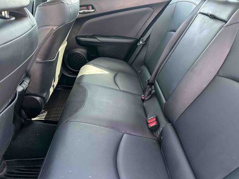 Used 2022 Toyota Prius AWD image 18