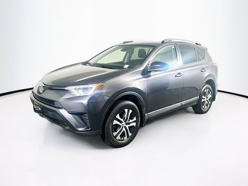 Used 2018 Toyota RAV4 LE w/ Carpet Mat Package FWD image 3