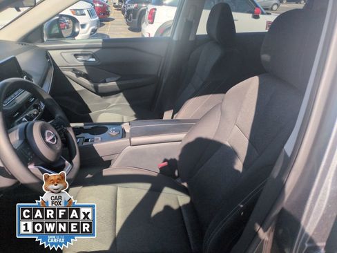 Used 2024 Nissan Rogue SV image 11