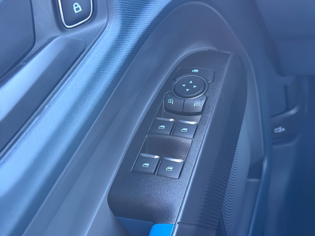Used 2025 Ford Maverick Lobo AWD/4WD image 23