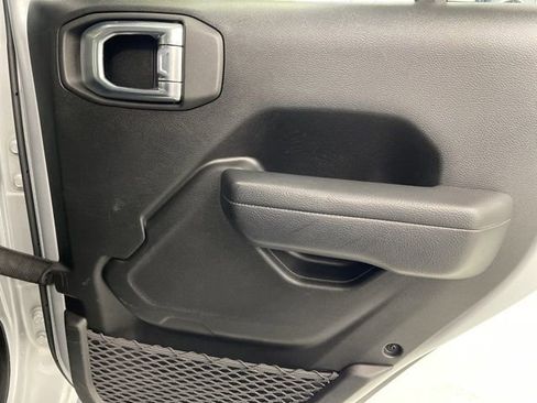 Used 2023 Jeep Wrangler Unlimited Rubicon image 29