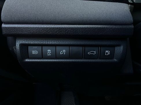 Used 2025 Toyota Camry LE image 20