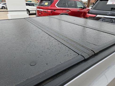 Used 2020 Toyota Tacoma SR5 image 9