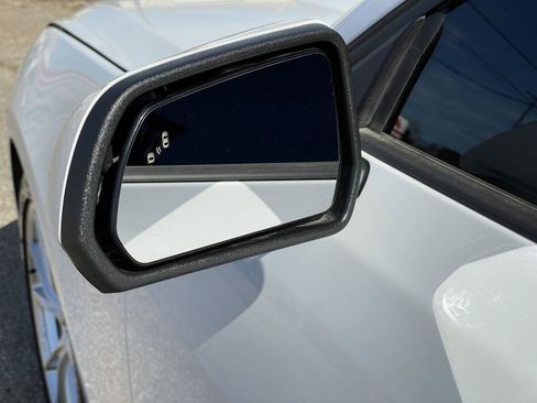 Used 2024 Ford Mustang GT Premium image 33