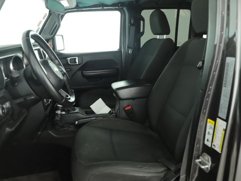 Used 2018 Jeep Wrangler Unlimited Sport S image 20