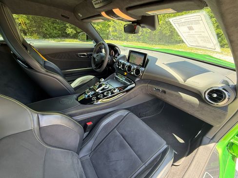Used 2018 Mercedes-Benz AMG GT R image 22