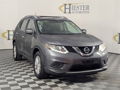Used 2016 Nissan Rogue SV w/ SV Premium Package image 2