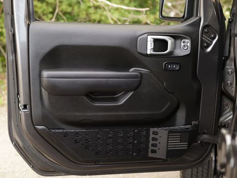 Used 2024 Jeep Gladiator Sport AWD/4WD image 24
