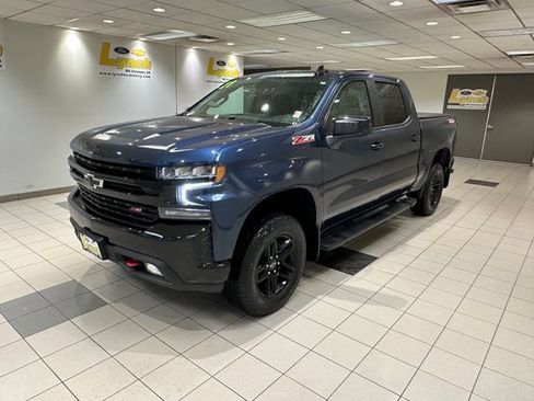 Used 2021 Chevrolet Silverado 1500 LT Trail Boss AWD/4WD image 2