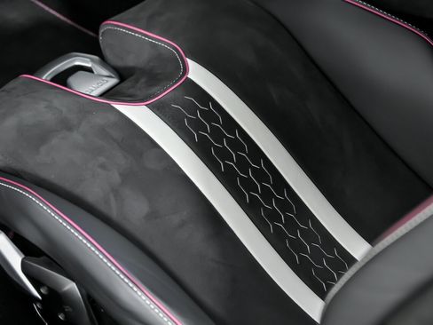 Used 2023 Lamborghini Huracan Tecnica image 24