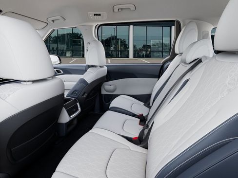 New 2026 Kia Carnival EX image 20