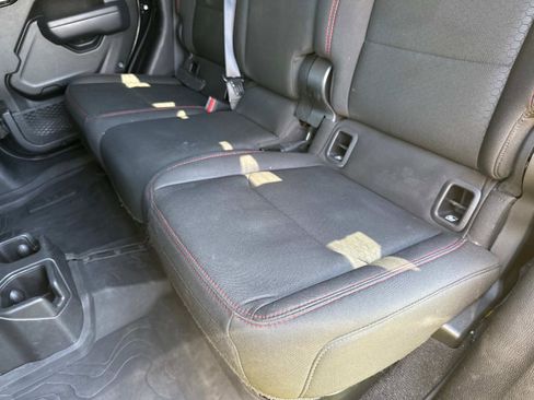 Used 2022 Jeep Gladiator Rubicon w/ LED Lighting Group AWD/4WD image 13