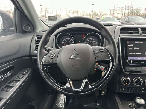 Used 2023 Mitsubishi Outlander Sport ES image 12