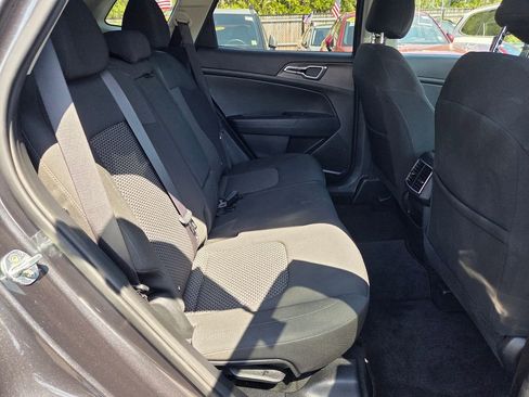 Used 2023 Kia Sportage LX AWD/4WD image 29