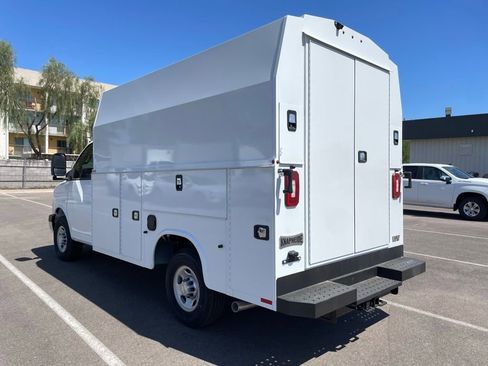 New 2025 Chevrolet Express 3500 w/ Power Convenience Package RWD image 5