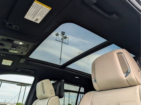 Used 2021 Cadillac Escalade Sport w/ Driver Assist Tech Package AWD/4WD image 21