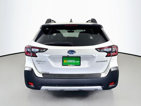 Used 2025 Subaru Outback Limited AWD/4WD image 8