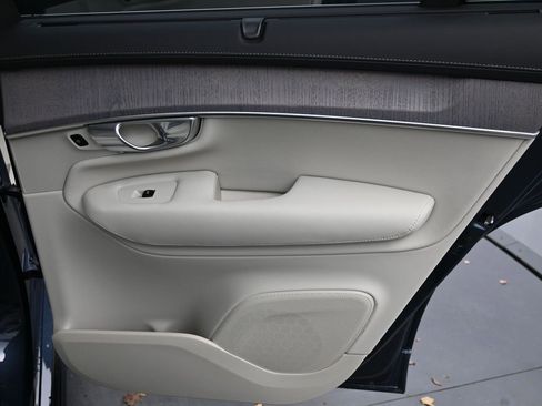 New 2026 Volvo XC90 B6 Ultra image 16
