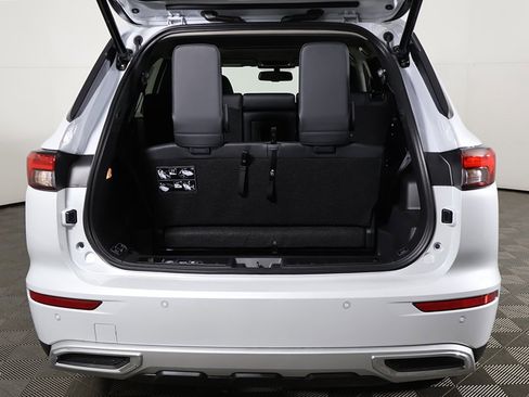 New 2025 Mitsubishi Outlander SE image 18