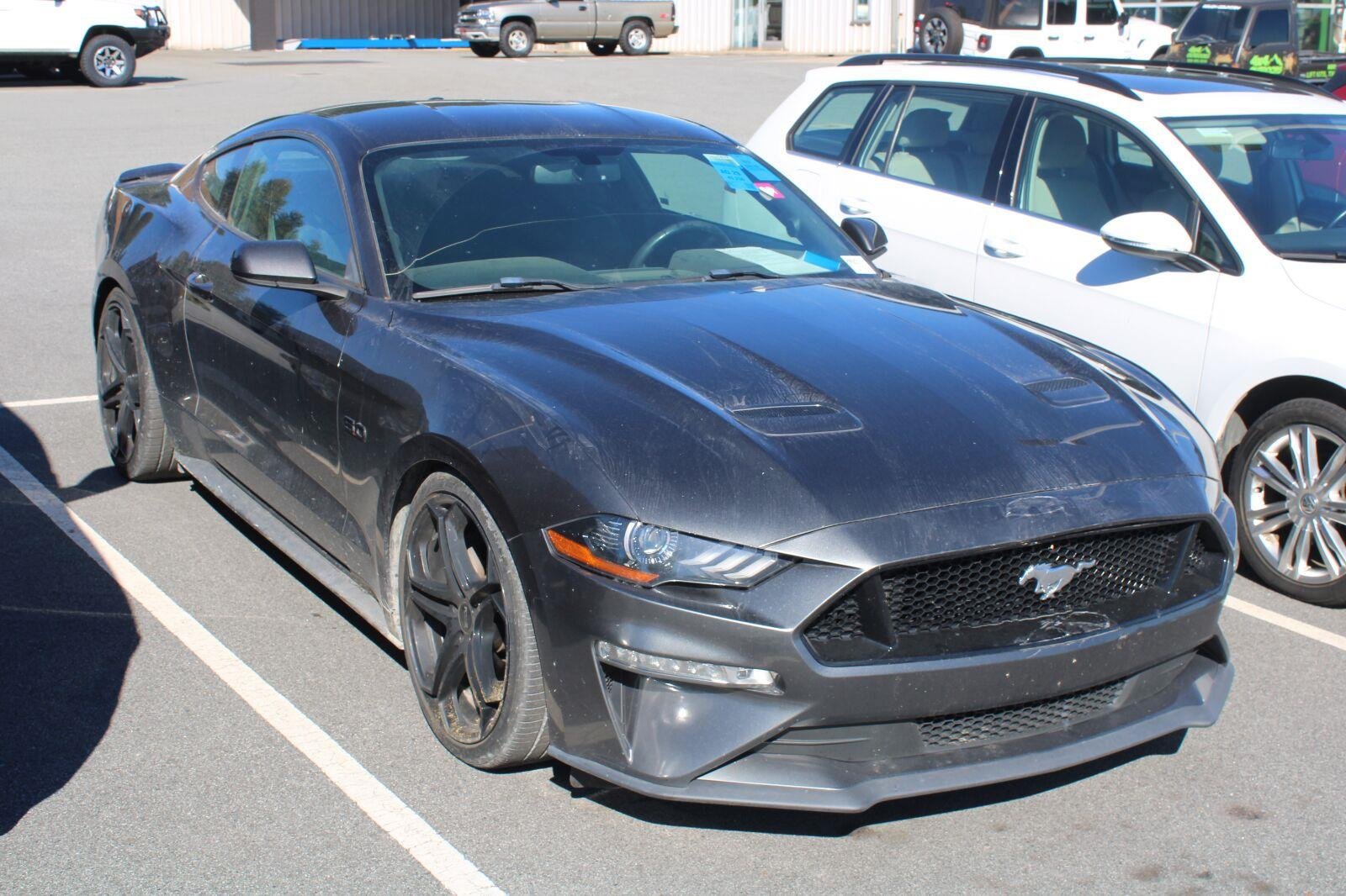 Used 2019 Ford Mustang GT RWD image 3