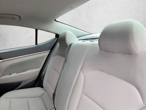 Used 2018 Hyundai Elantra SEL FWD image 15