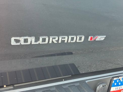 Used 2018 Chevrolet Colorado LT w/ LT Convenience Package RWD image 22