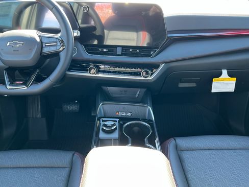 New 2026 Chevrolet Equinox RS image 14