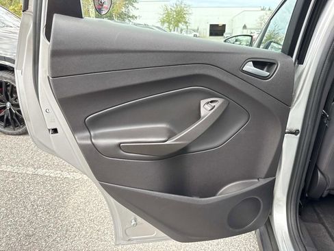 Used 2017 Ford C-MAX SE w/ Cold Weather Package image 14