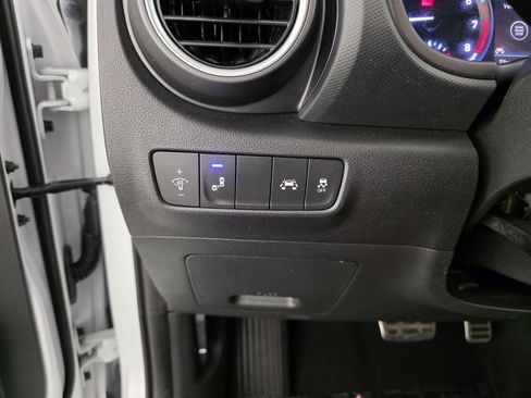 Used 2021 Hyundai Kona Night image 28