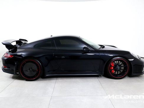 Used 2018 Porsche 911 GT3 RWD image 8