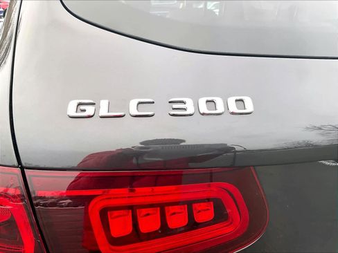 Used 2022 Mercedes-Benz GLC 300 GLC 300 image 28