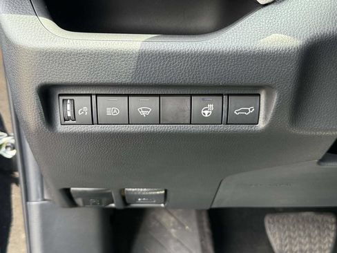 Used 2022 Toyota RAV4 XLE w/ Convenience Package AWD/4WD image 25