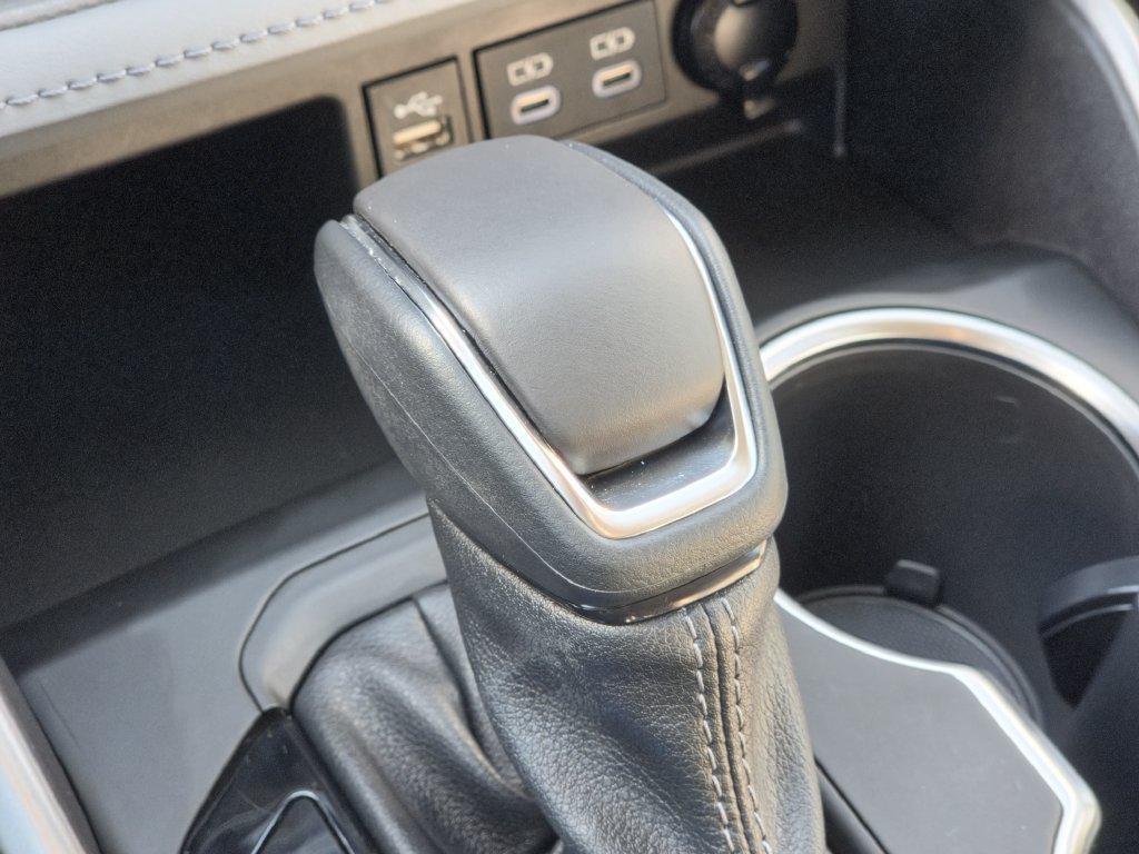 Used 2023 Toyota Highlander XLE FWD image 21