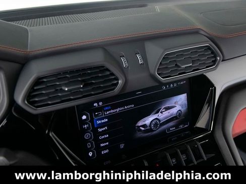 Used 2024 Lamborghini Urus S AWD/4WD image 21