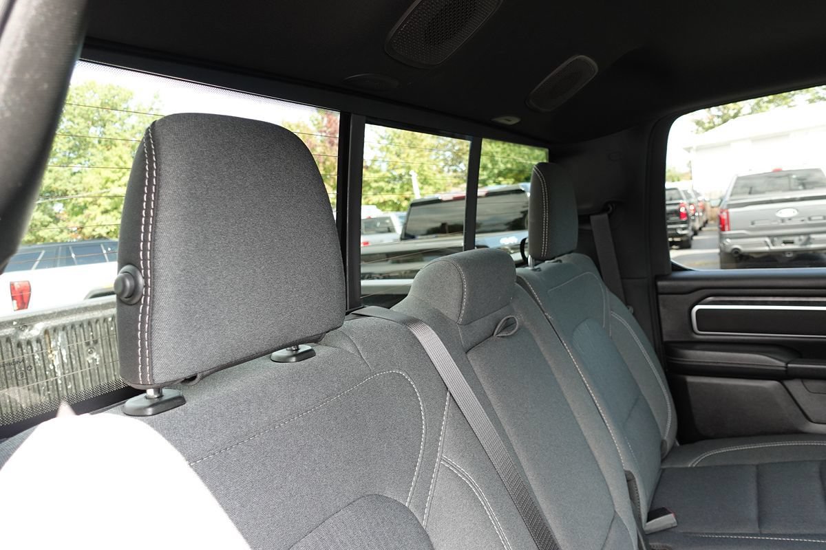 Used 2024 RAM 1500 Big Horn AWD/4WD image 32