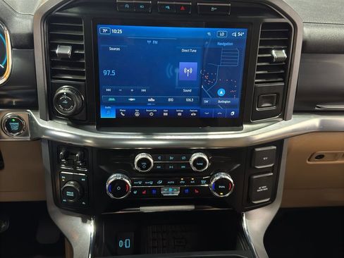 Used 2023 Ford F150 Lariat w/ Equipment Group 502A High image 28