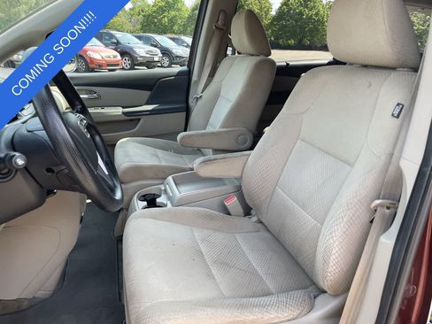 Used 2017 Honda Odyssey EX image 12