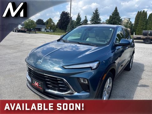 Used 2024 Buick Encore GX Preferred w/ Comfort Package AWD/4WD image 1