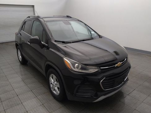 Used 2018 Chevrolet Trax LT w/ LT Convenience Package FWD image 13