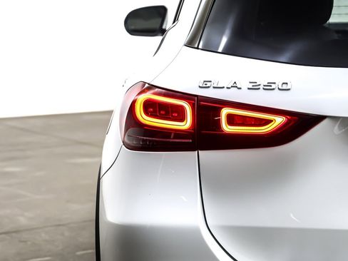 Used 2023 Mercedes-Benz GLA 250 image 16