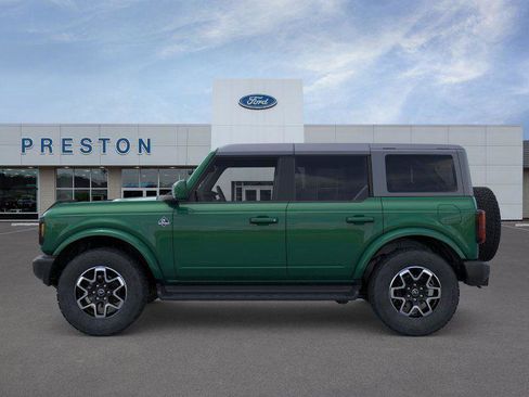 New 2025 Ford Bronco Outer Banks image 3