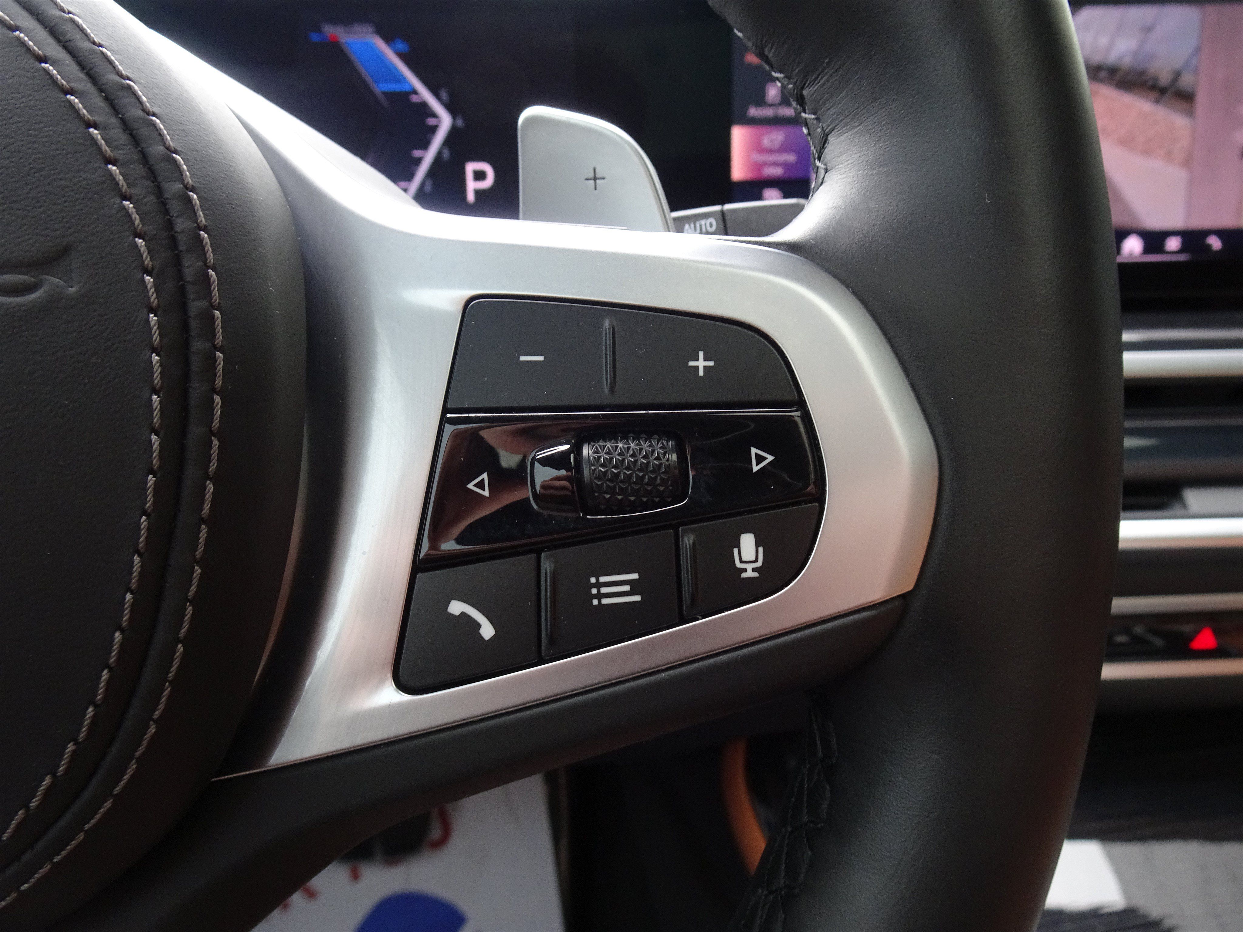 Used 2025 BMW X7 xDrive40i w/ M Sport Package AWD/4WD image 22