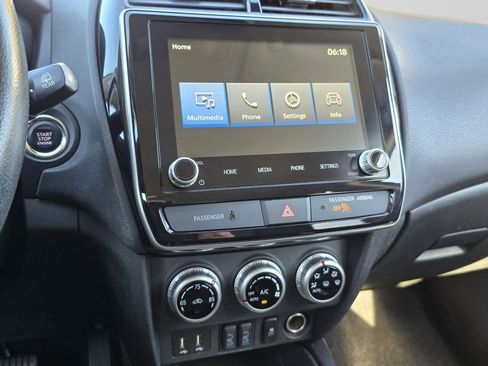 Used 2021 Mitsubishi Outlander Sport SE image 4