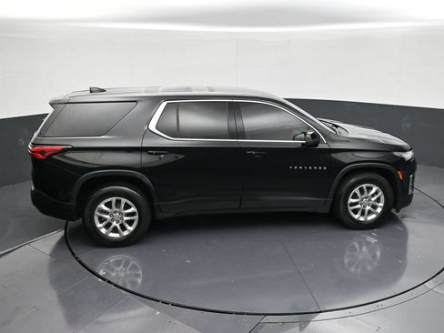 Used 2023 Chevrolet Traverse LS FWD image 17